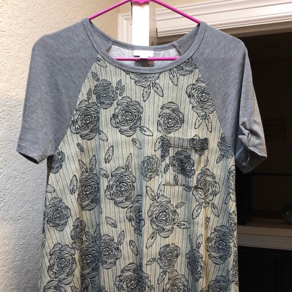 Dresses & Skirts - Lularoe xs carly